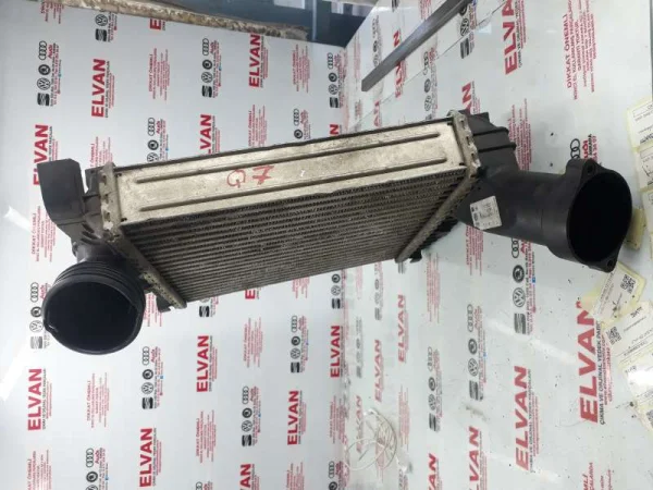 7L0145804A | Turbo Radyatörü | VW Touareg - Audi Q7 VAG