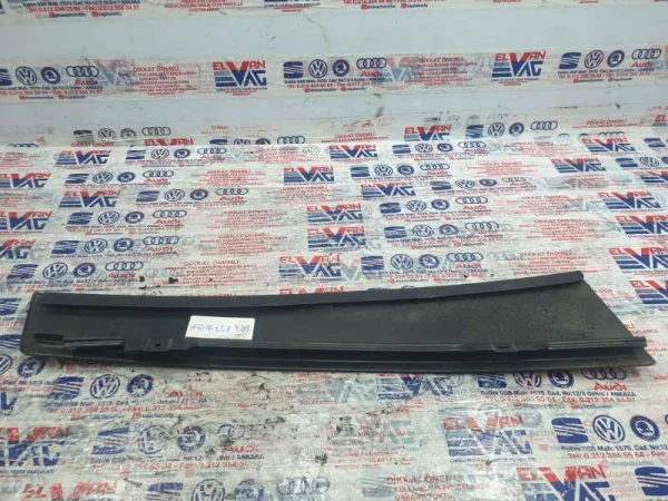 6Q4837902F | VW Polo Sağ Ön Kapı Direk Çıtası VAG