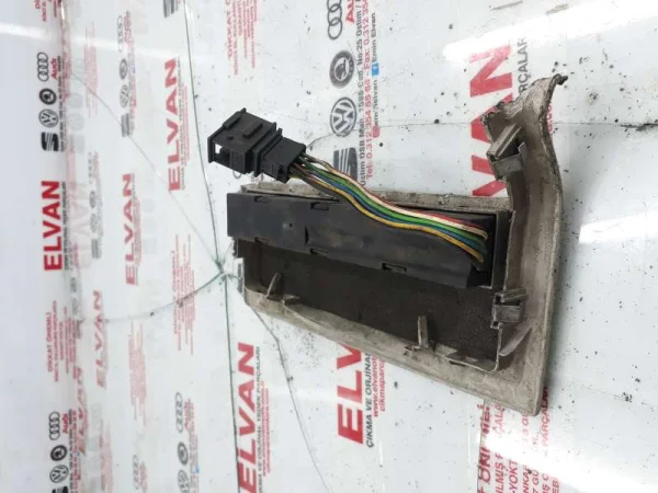 7H5959672B | VW Transporter İç Aydınlatma Düğmesi VAG