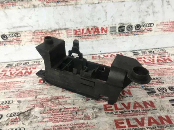 8P0937546A | Audi A3 Sigorta Kutusu VAG