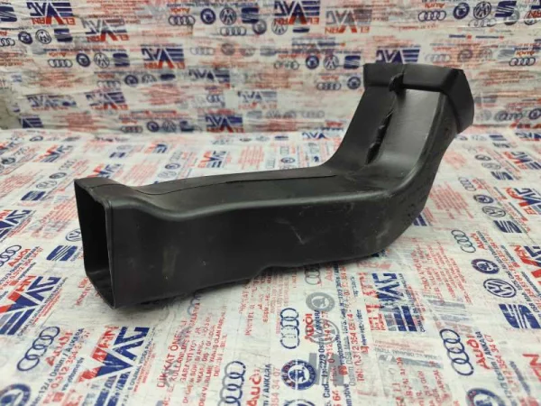 5E0857946 | Skoda Octavia Kalorifer Hava Borusu VAG