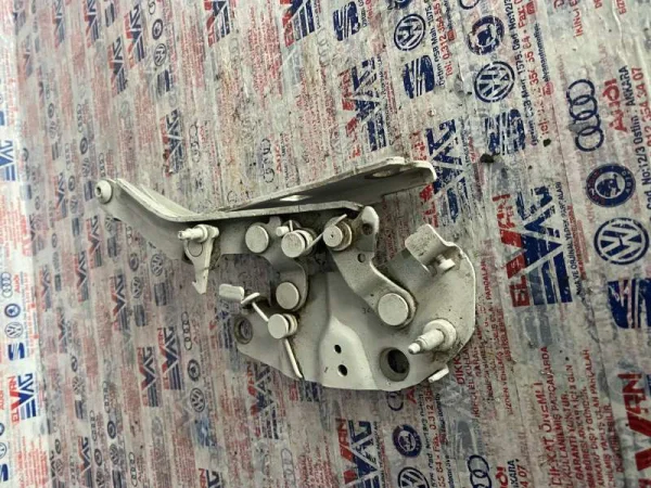 5NA823301G | VW Tiguan Sol Kaput Menteşesi VAG