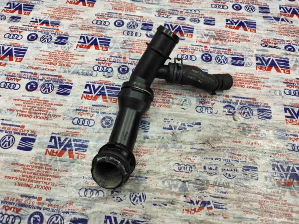 04L121026R | Termostat Muhafazası | Audi A4, A5, A6, Q5 VAG