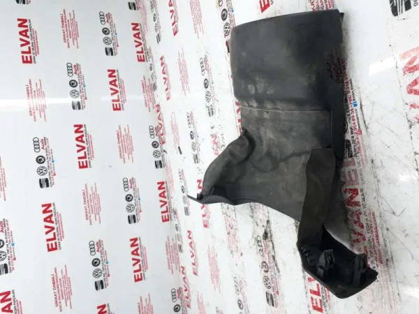8T0858345A | Audi A5 Üst Direksiyon Kaplaması VAG
