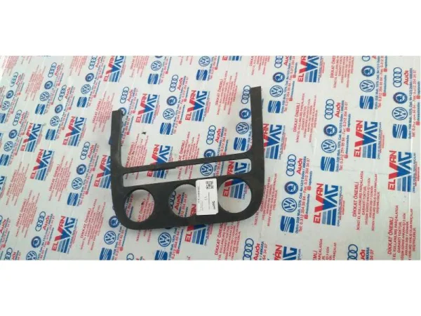1K0858069G | Orta Konsol Havalandırma Çerçevesi | VW Golf, Jetta, Vento VAG