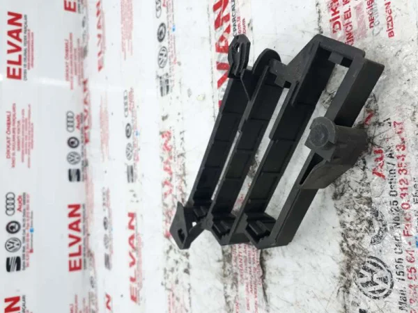 8K0971845 | Sigorta Kutusu | Audi A1, A4, A5, Q5 VAG