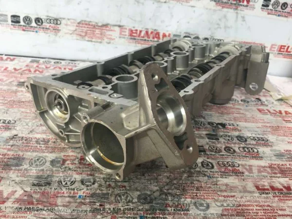 04E103473CH | Külbütör Kapağı VAG