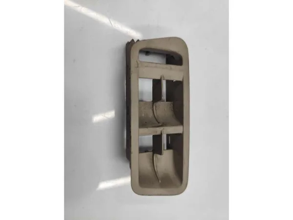 5G1867255C | Sol Ön Cam Düğme Çerçevesi | VW E-Golf, Golf VAG