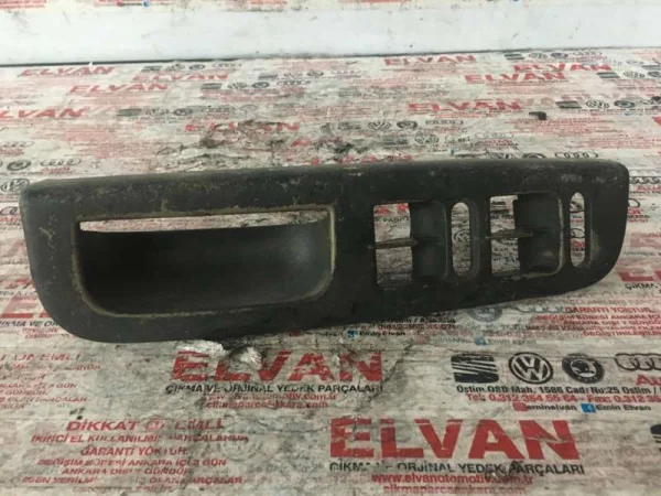 7M4867172E | Seat Alhambra İç Kapı Açma Kolu Çerçevesi VAG