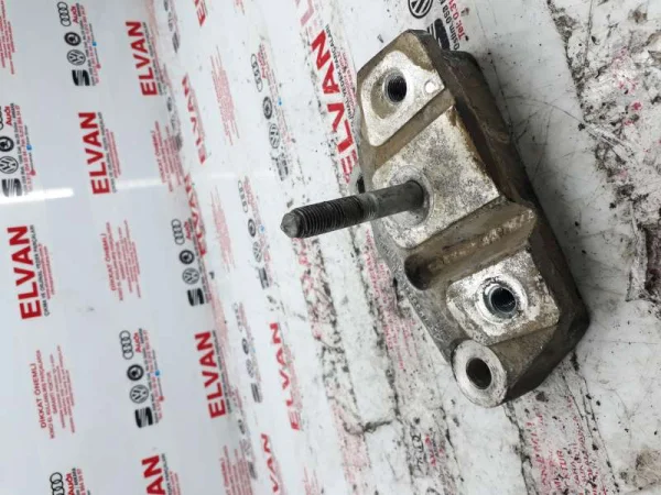7M3399133B | Seat Alhambra Şanzıman Kulak Braketi VAG