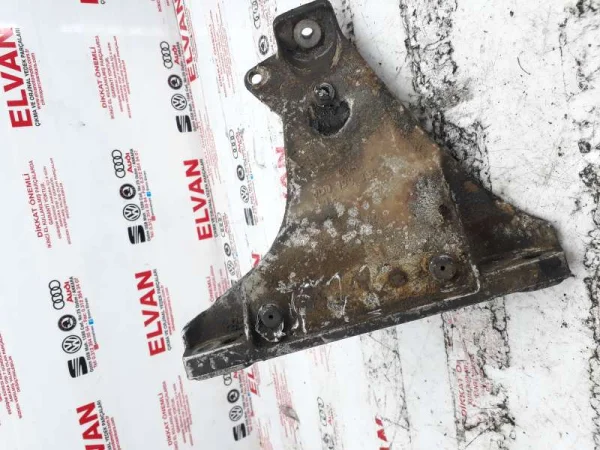 8D0199308 | Sağ Motor Takozu VAG