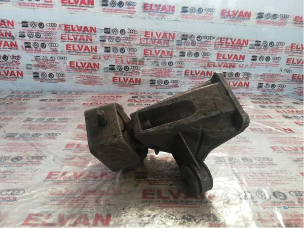 4A0399114G | Şanzıman Kulak Braketi | Audi 100 Serisi, A6, S6 VAG