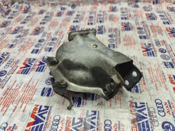 8K0399059 | Audi Q5 Sol Motor Bağlantı Braketi VAG