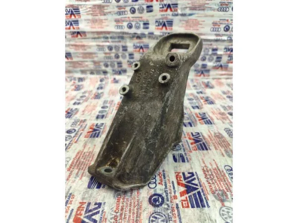 4A0199307A | Sol Motor Takozu Braketi VAG