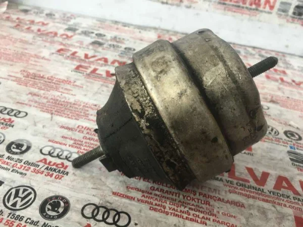 8D0199379 | Motor Takozu VAG
