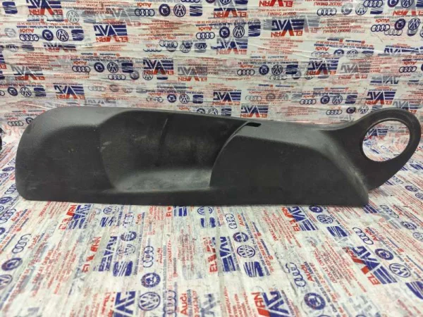 1K4881317P | Sol Ön Koltuk Yan Plastik Kapağı | VW Golf, Jetta VAG