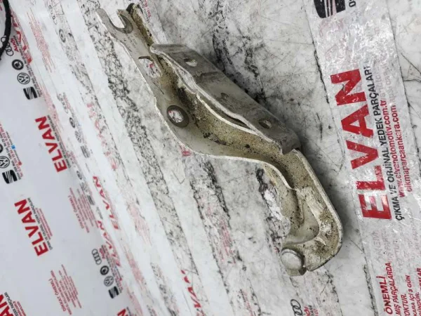 6U0823301 | Sol Kaput Menteşesi | VW Caddy - Skoda Felicia VAG