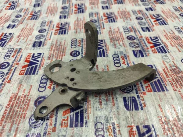 03G103369K | Silindir Kapağı Sabitleme Braketi | VW Golf, Jetta, Passat, Touran - Seat Altea, Leon VAG