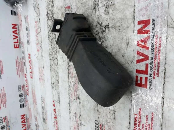 8T8839249C | Audi A5 Arka Kapı Gergisi VAG