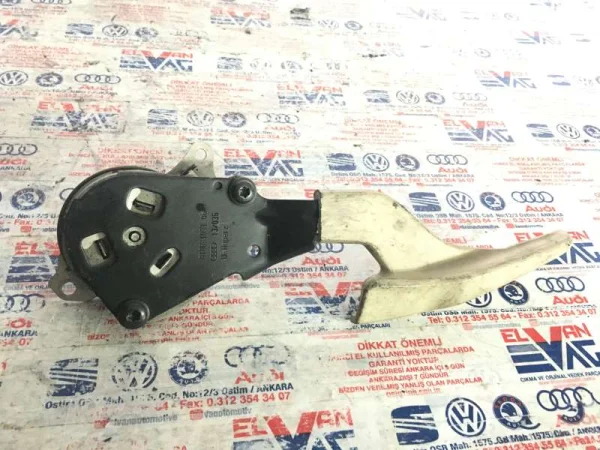 8T0881093 | Koltuk Yükseklik Ayar Kolu | VW CC, Passat, Scirocco - Audi A3, A4 - Seat Leon VAG