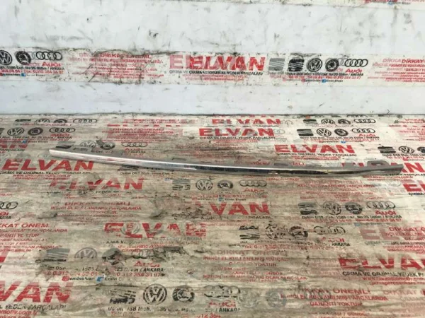 2H7853763 | VW Amarok Sol Alt Ön Panjur Kromu VAG