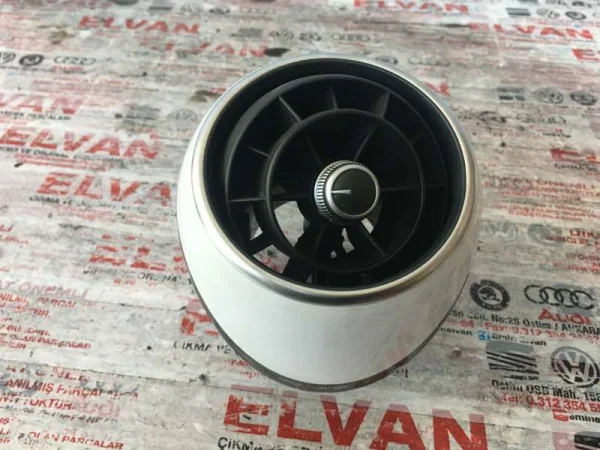 8X1820902 | Audi A1 Havalandırma Izgarası VAG