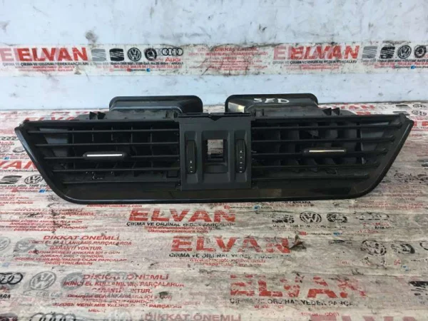 5ED820951 | Skoda Octavia Orta Havalandırma Izgarası VAG