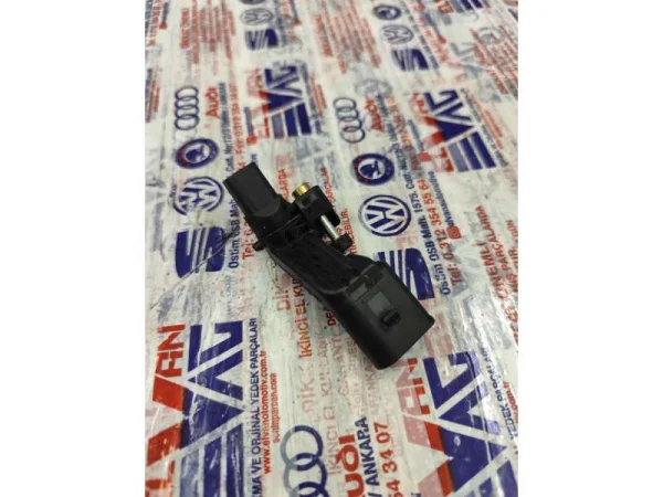 038906433A | Eksantrik Devir Sensörü | VW Passat - Audi A4, A6 - Skoda Superb VAG