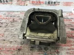 5Q0199262 | Sağ Motor Takozu - 1