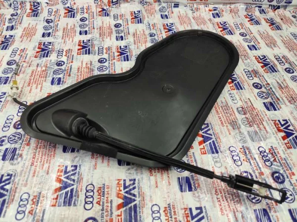 5C6839916B | VW Jetta Sağ Arka Kapı İç Panel Ayırıcı VAG