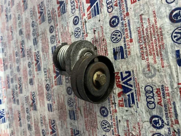 038903315T | VW Polo Komple Şarj Dinamosu Gergi Kütüğü VAG