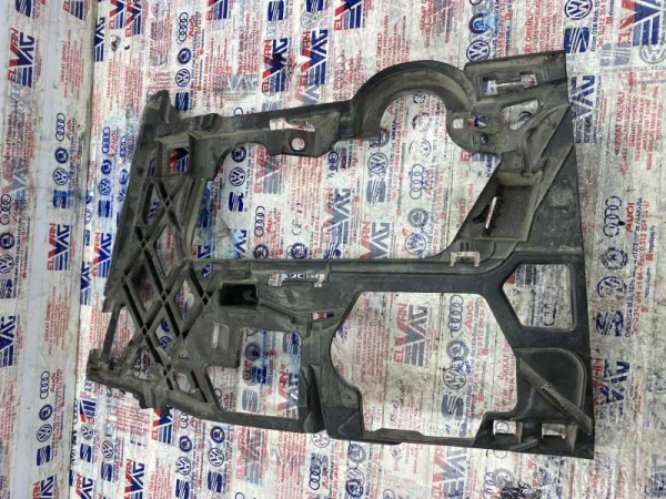 5G0807723D | VW Golf Ön Sol Tampon Braketi VAG