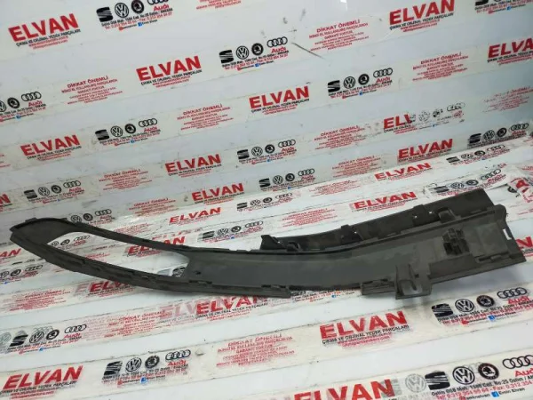 7E0807490D | VW Transporter Sisli Sağ Tampon Izgarası VAG