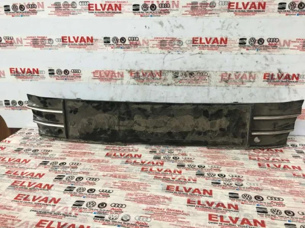 4G8807285AF | Audi A7 Ön Plakalık VAG