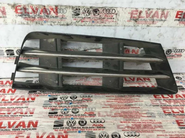 8W0807682R | Audi A4 Sağ Sis Kapağı VAG