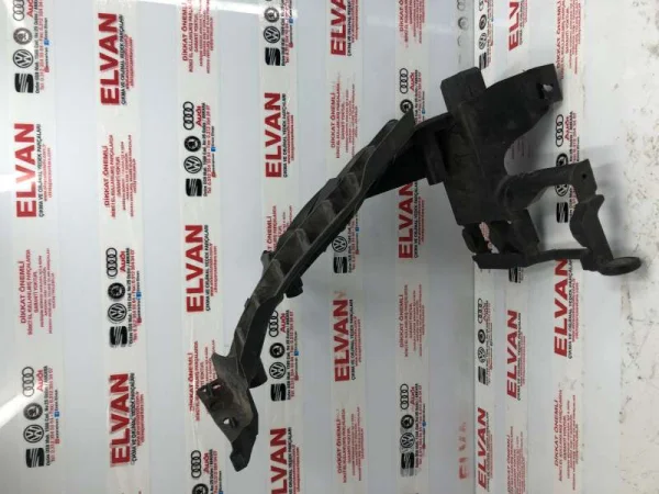 8T0805607D | Sol Far Alt Braketi VAG