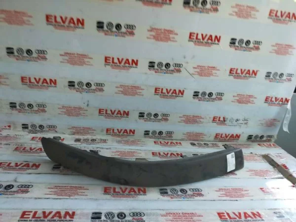 3B0807718D | VW Passat Ön Sağ Tampon Bandı VAG