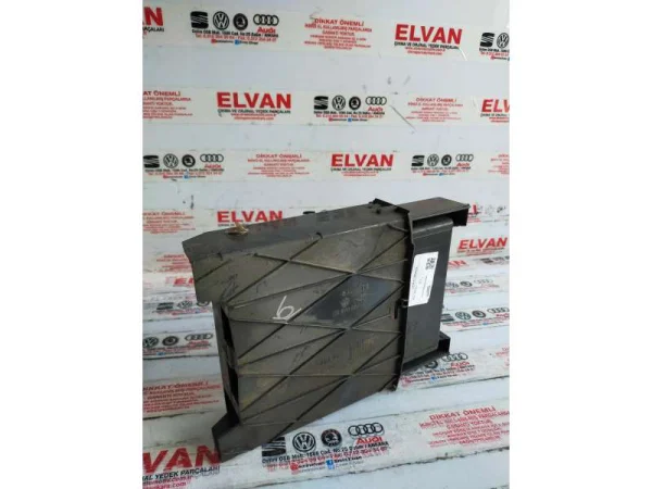 6Y0858332 | Skoda Fabia Torpido Saklama Haznesi VAG