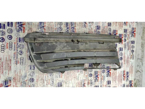 1K0853665G | Sol Tampon Izgarası | VW Golf, Jetta VAG
