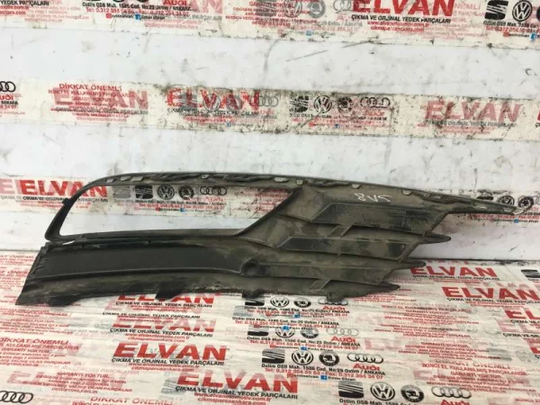 8U0807681A | Audi Q3 Sol Sis Farı Çerçevesi VAG