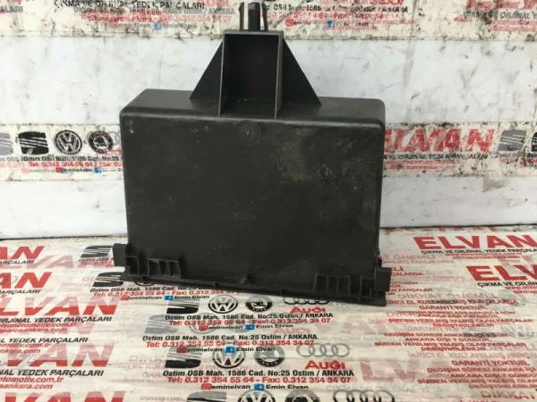 1C0857058B | Kolçak İçi Saklama Gözü VAG