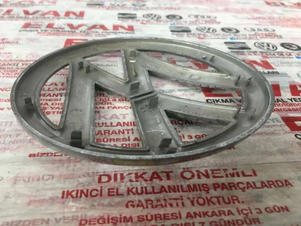 5K0853630B | Arka Bagaj Amblemi | VW CC, Eos, Golf, Passat, Polo VAG