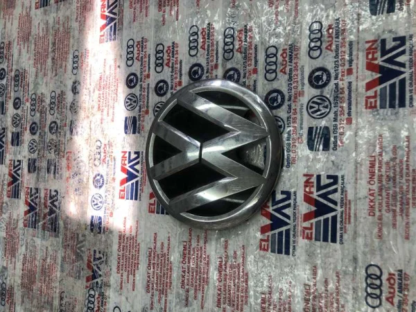 3C8853601A | VW CC Ön Panjur Arması VAG