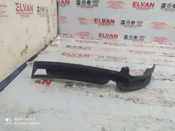 3C0807178 | VW Passat Ön Sağ Tampon Braketi VAG