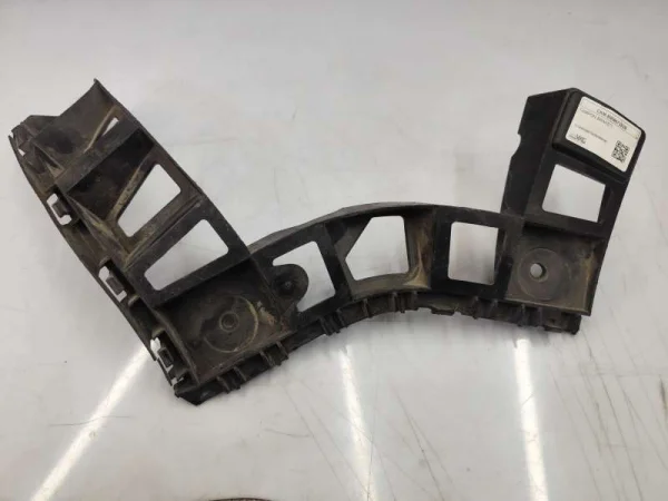 5N0807393B | VW Tiguan Sol Arka Tampon Braketi VAG