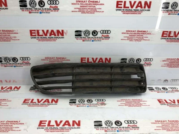 8D0807346G | Audi A4 Sağ Ön Tampon Izgarası VAG