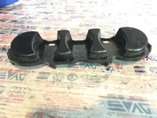 4G0853037D | Audi A6 Panjur Arma Bağlantı Ayağı VAG