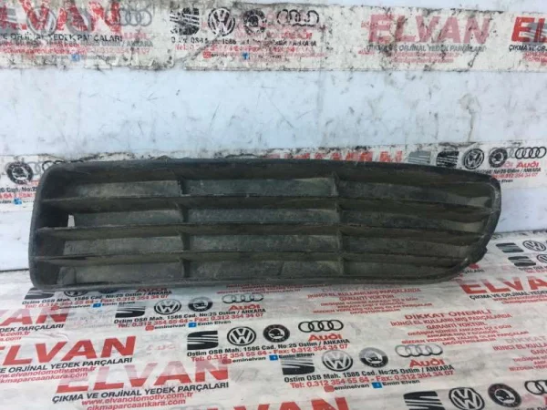8D0807345C | Audi A4 Sol Ön Tampon Izgarası VAG