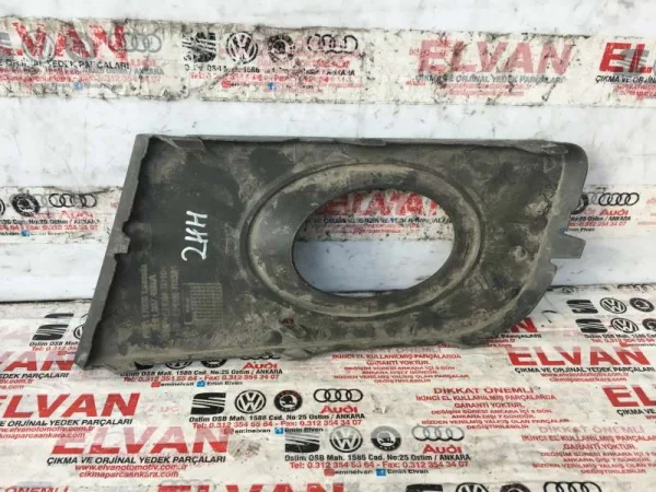 2HH807490A | VW Amarok Sisli Sağ Tampon Izgarası VAG