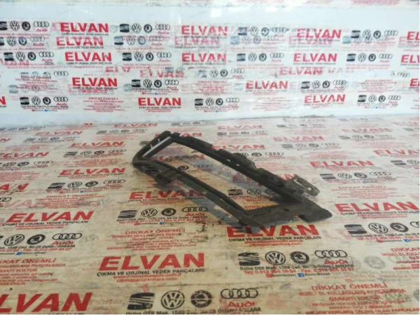 5G0853211F | Sol Sis Far Kapağı VAG